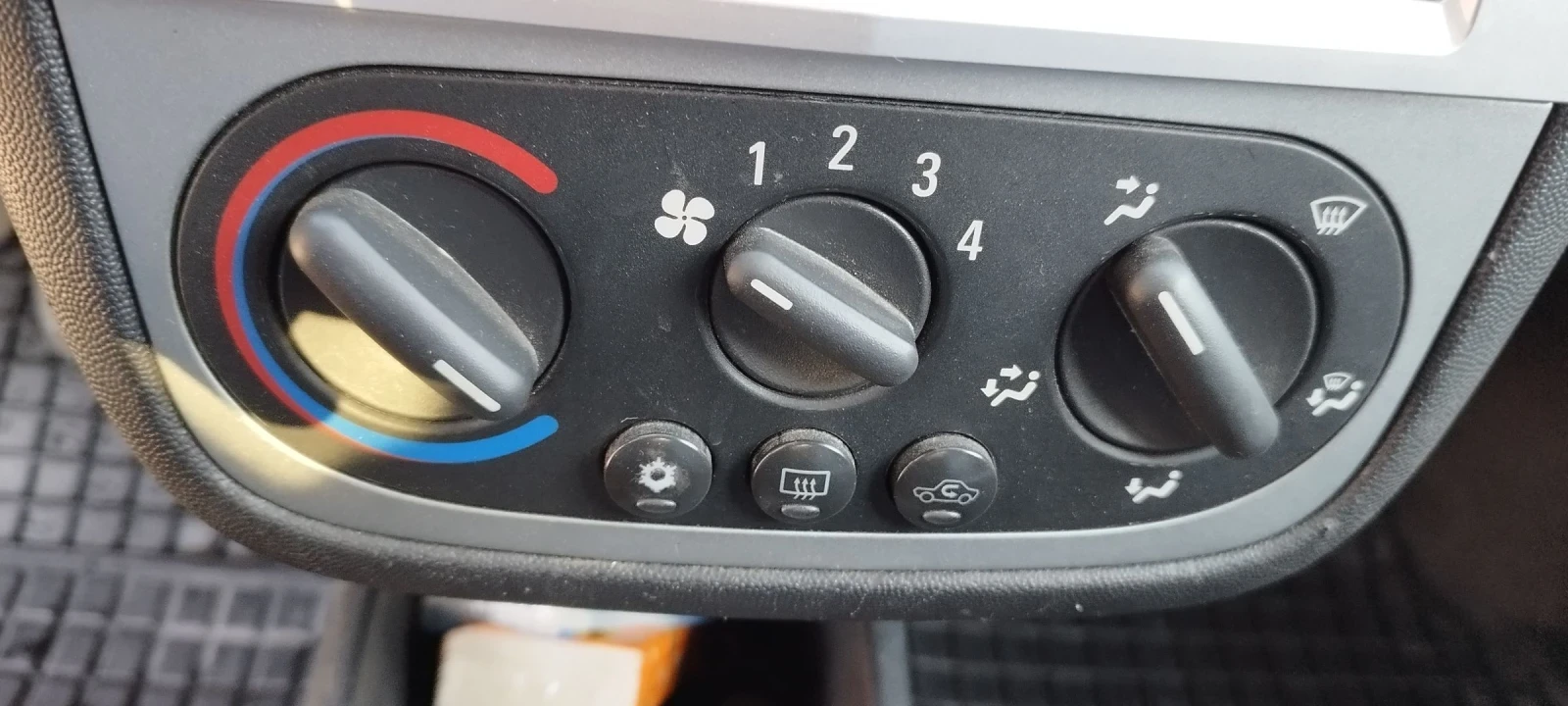 Opel Combo 1.4, снимка 4 - Автомобили и джипове - 54970990