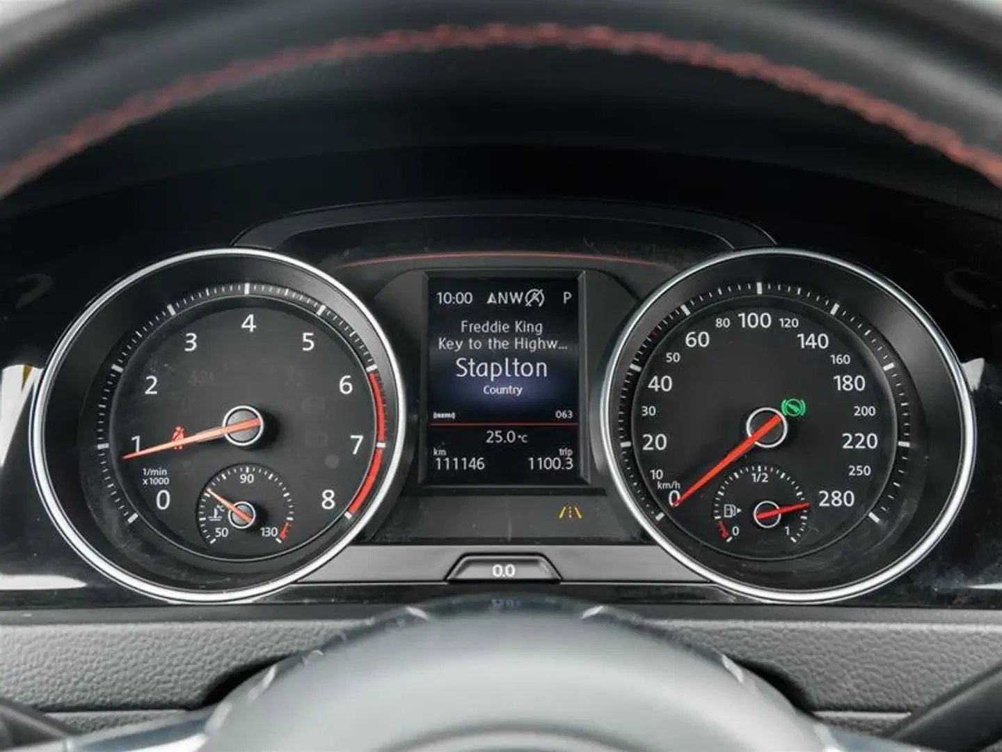 VW Golf GTI* DISTRONIC* DSG, снимка 11 - Автомобили и джипове - 54978849