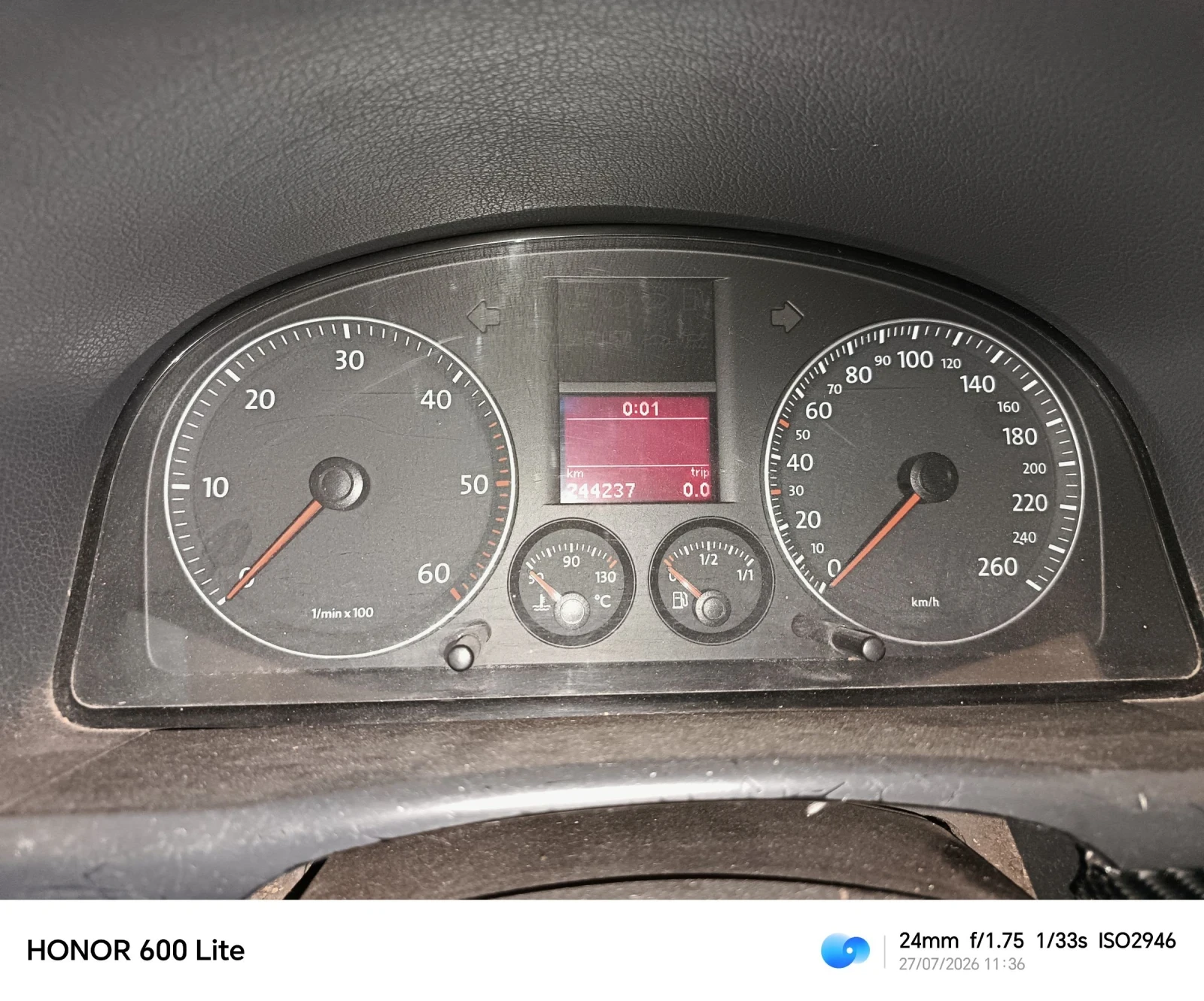 VW Touran, снимка 5 - Автомобили и джипове - 55430882