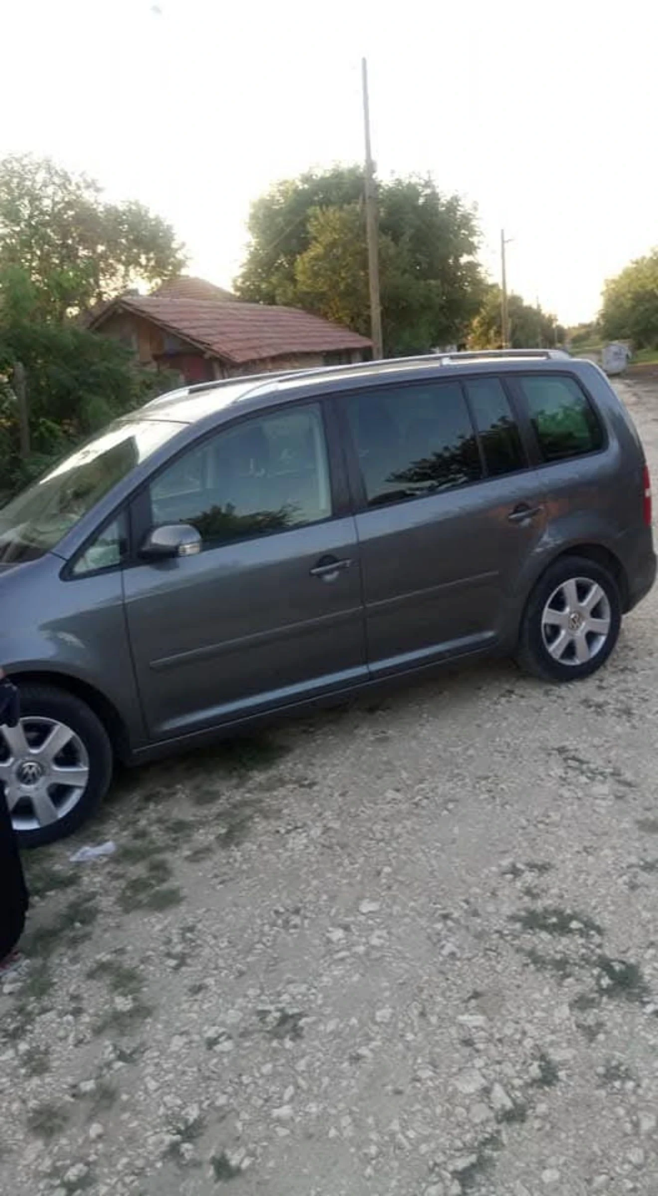 VW Touran, снимка 3 - Автомобили и джипове - 55430882