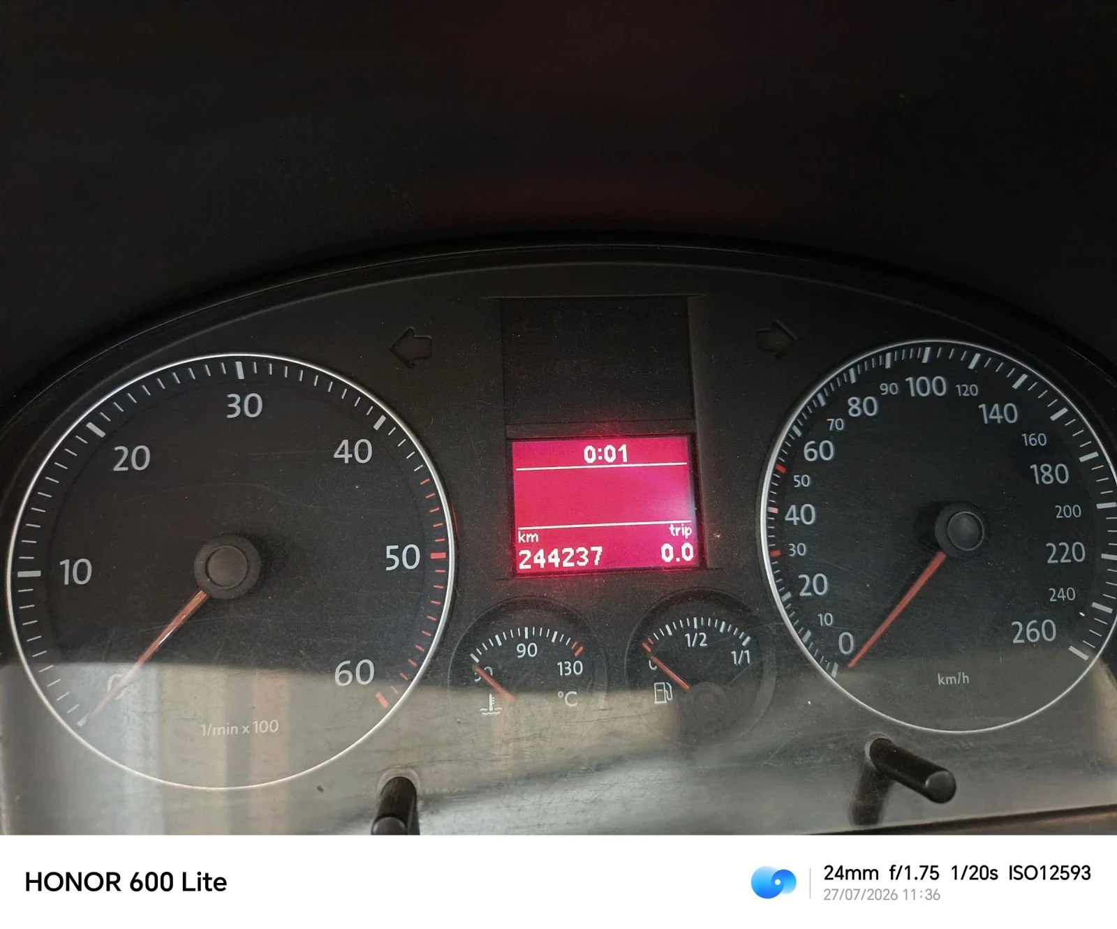 VW Touran, снимка 6 - Автомобили и джипове - 55430882