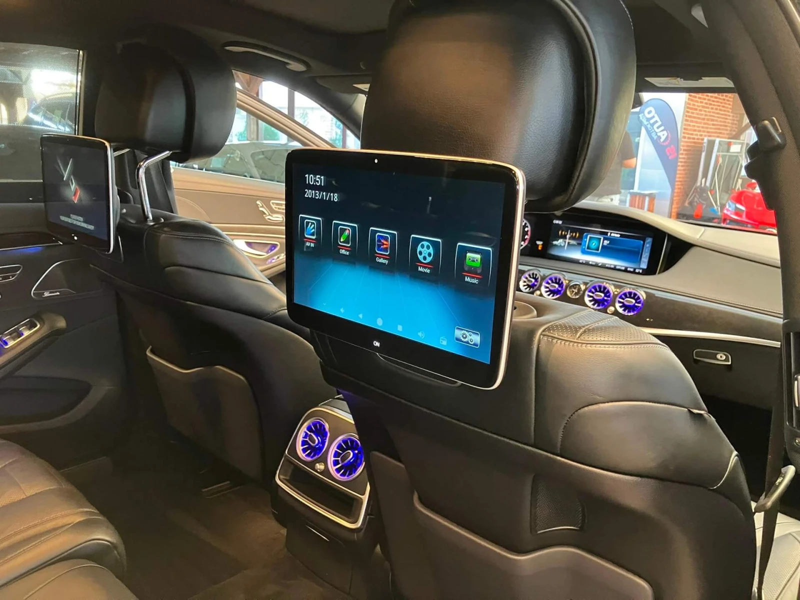 Mercedes-Benz S 560 AMG/Long/RSE/HuD/3D Burmester/Pano/Ambient/Обдухва, снимка 10 - Автомобили и джипове - 55472805