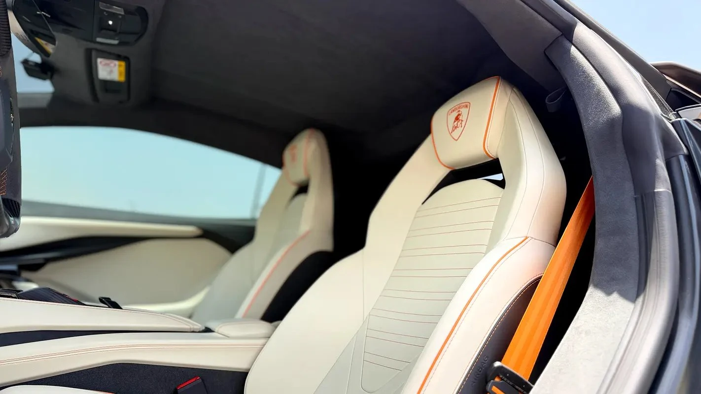 Lamborghini Revuelto 6.5 V12 HPEV / CERAMIC / CARBON, снимка 16 - Автомобили и джипове - 55642919