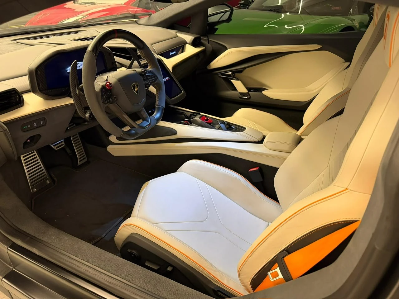 Lamborghini Revuelto 6.5 V12 HPEV / CERAMIC / CARBON, снимка 10 - Автомобили и джипове - 55642919