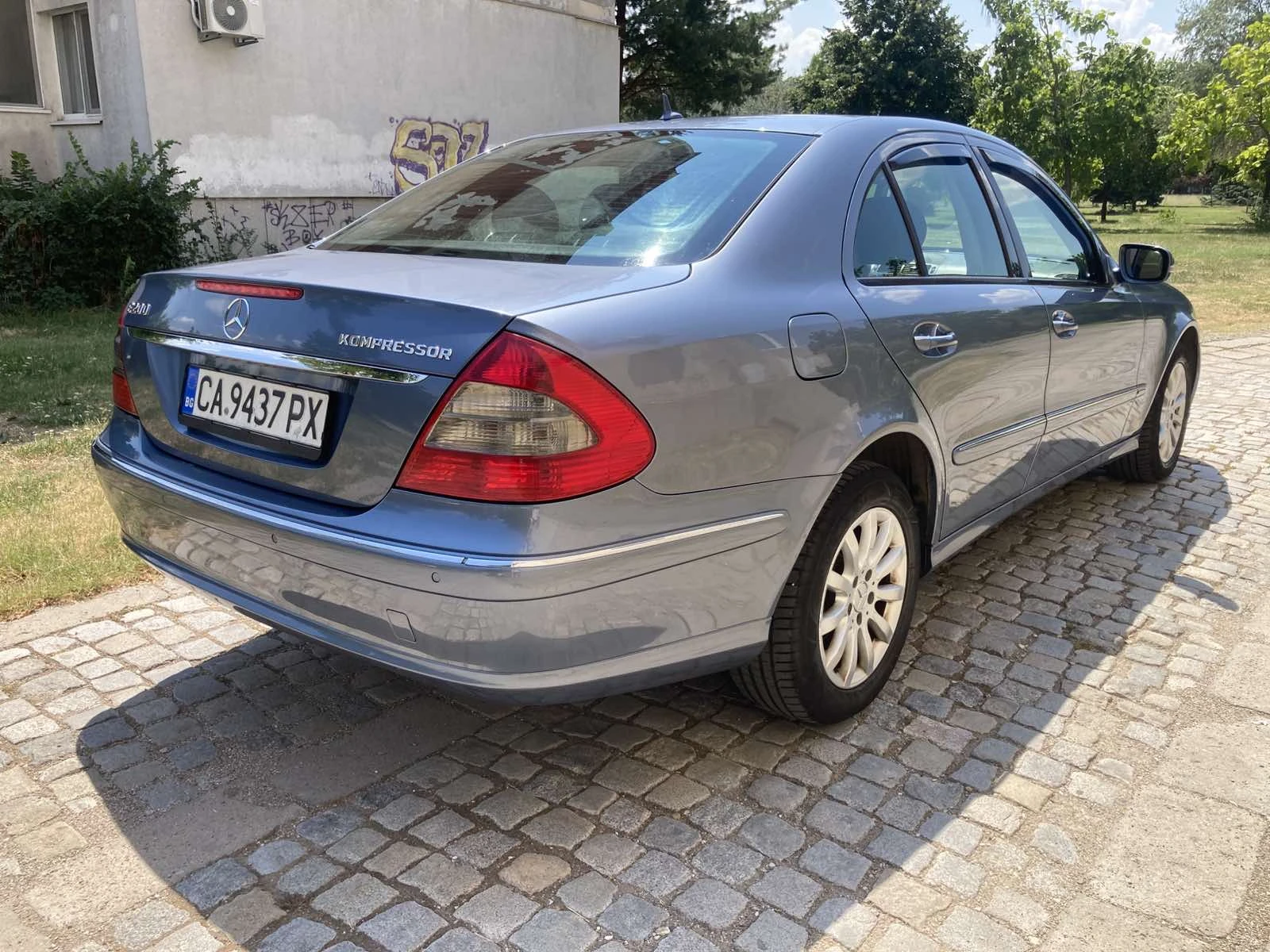 Mercedes-Benz E 200 Kompressor Фейслифт Автоматик, снимка 8 - Автомобили и джипове - 55687845