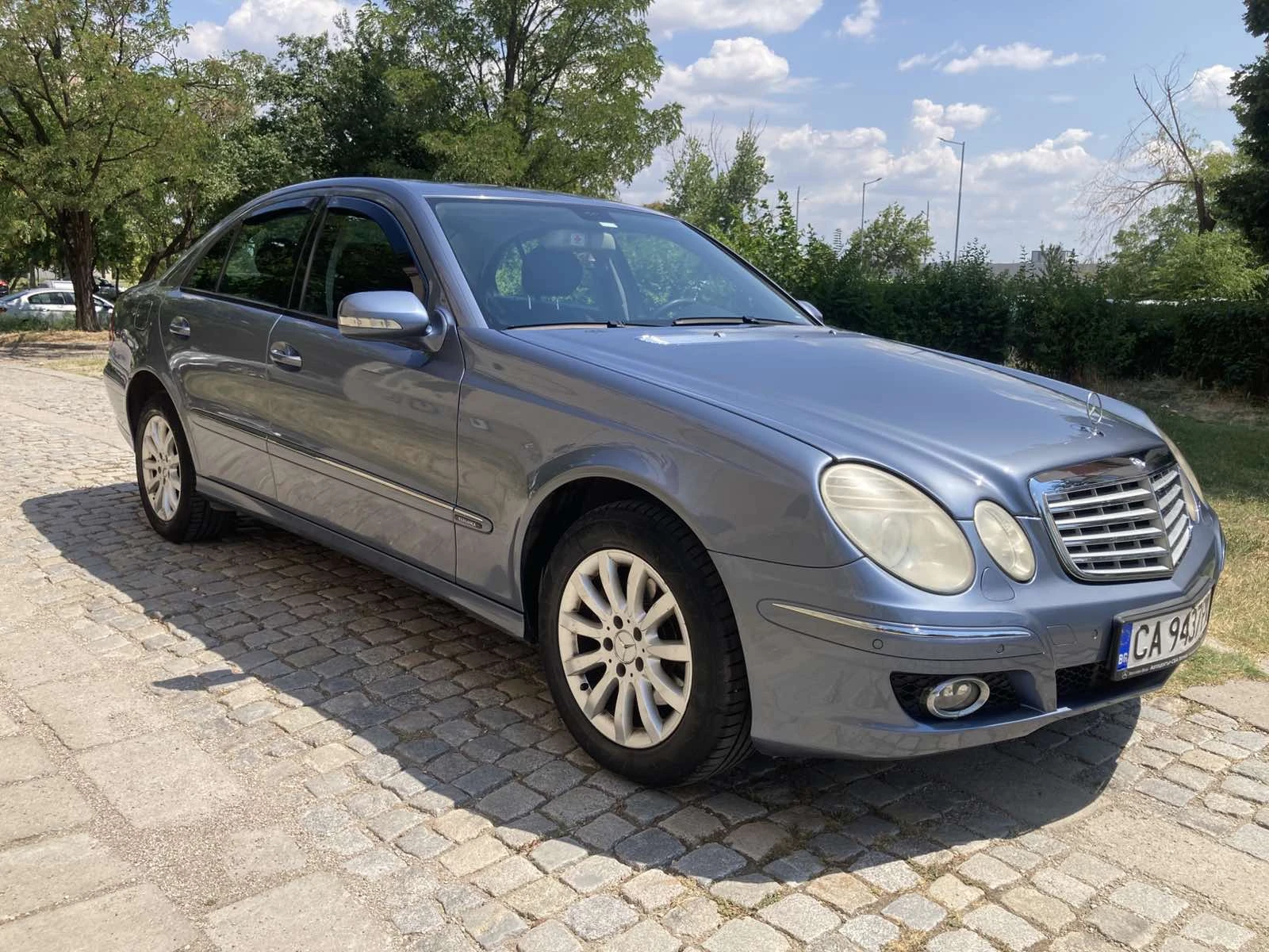 Mercedes-Benz E 200 Kompressor Фейслифт Автоматик, снимка 6 - Автомобили и джипове - 55687845