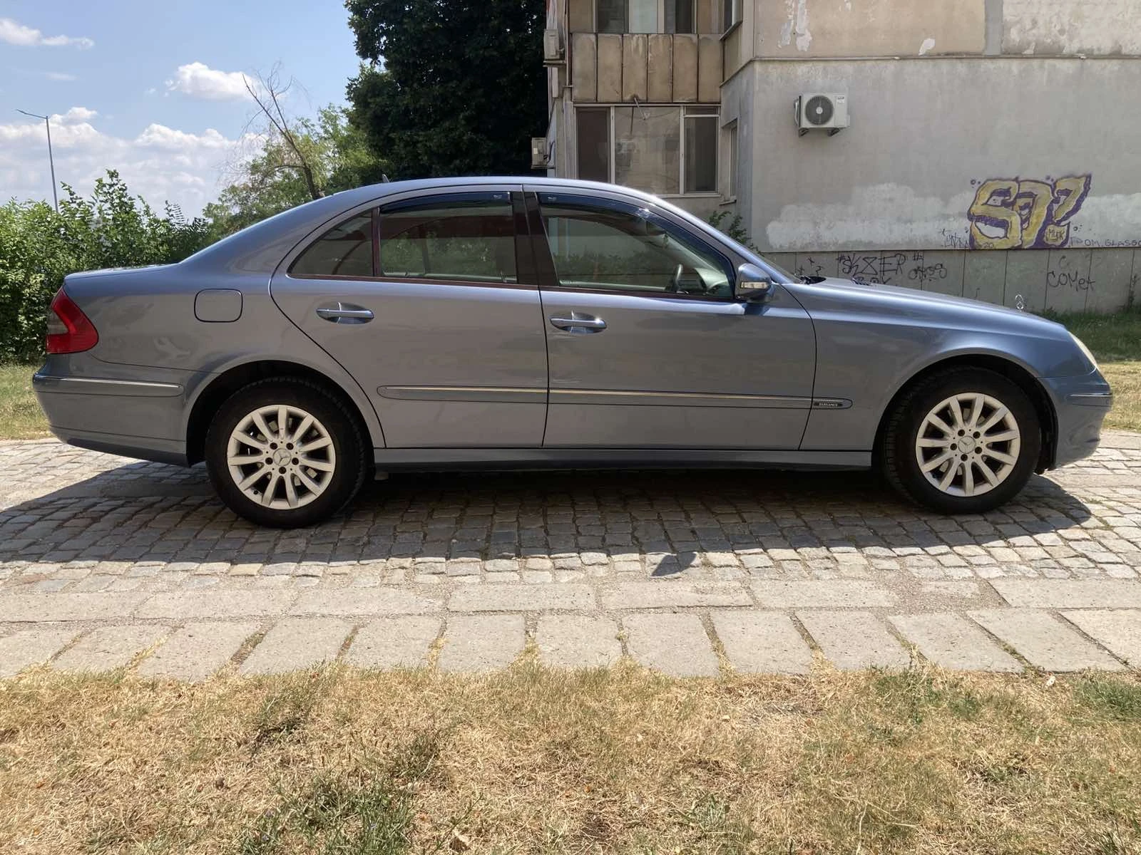 Mercedes-Benz E 200 Kompressor Фейслифт Автоматик, снимка 5 - Автомобили и джипове - 55687845