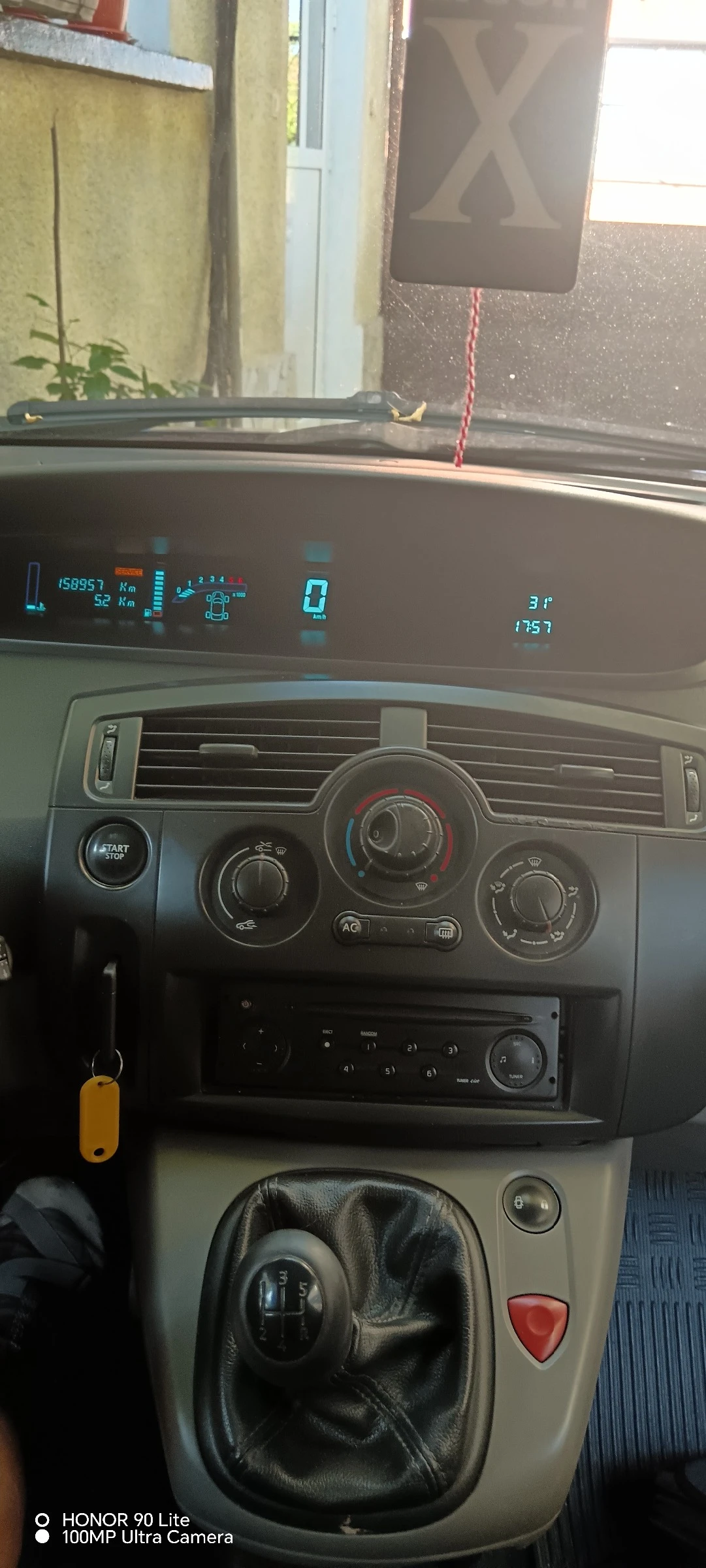 Renault Scenic, снимка 4 - Автомобили и джипове - 56113425