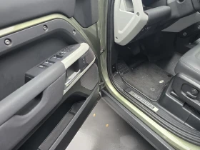 Land Rover Defender 110 2.0d sd4 SE awd 200cv auto, снимка 13