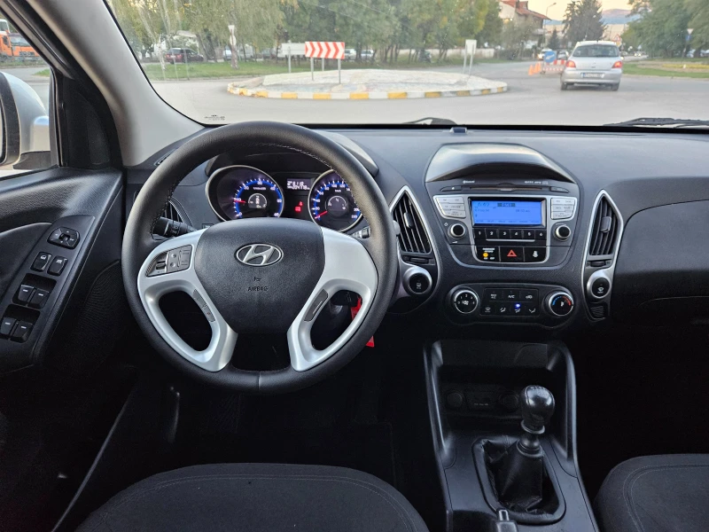 Hyundai IX35 2.0CRDI, 136к.с., 4х4, 6 скорости!, снимка 13 - Автомобили и джипове - 47431743