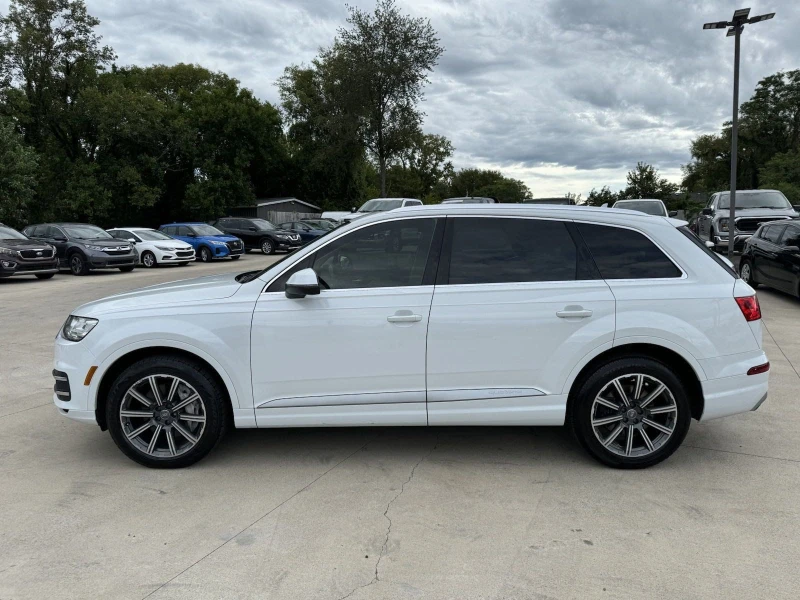 Audi Q7 distronik* matrix* digital* обдух* пано* 7места* к, снимка 3 - Автомобили и джипове - 47551107