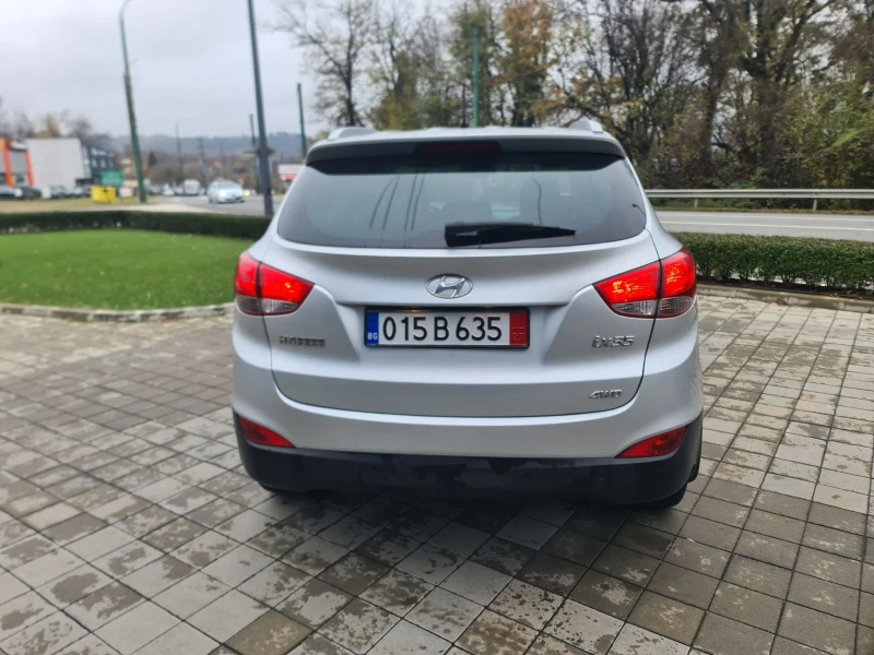 Hyundai IX35 2.0i АВТОМАТИК 4Х4, 150хил., снимка 4 - Автомобили и джипове - 47996397