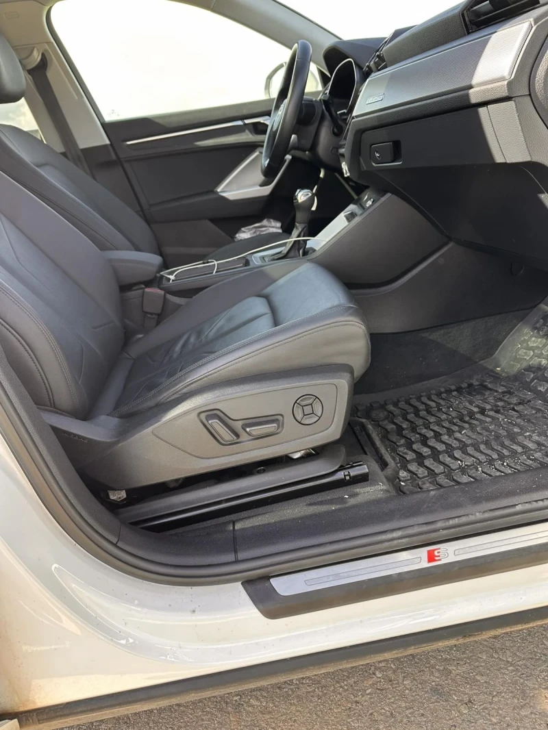 Audi Q3 S LINE* PREMIUM + * 45 TFSI * QUATTRO * 35000 km, снимка 13 - Автомобили и джипове - 52275089