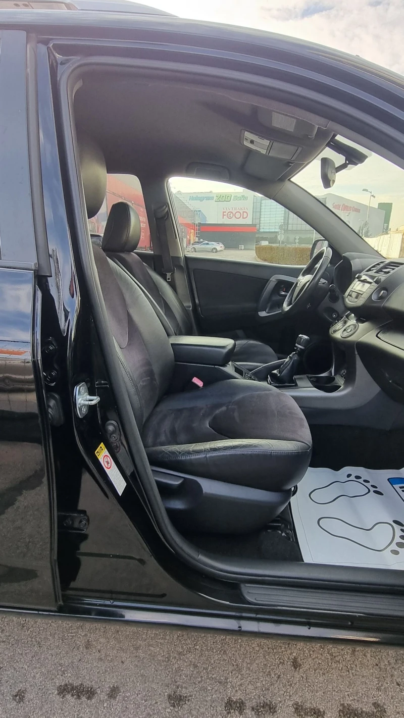 Toyota Rav4 2.2 D4D ift 4x4    , снимка 13 - Автомобили и джипове - 52831244