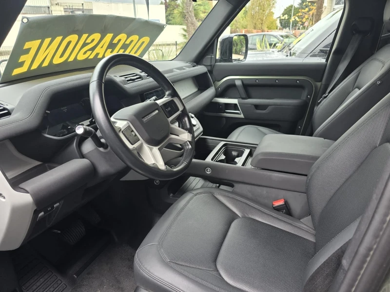 Land Rover Defender 110 2.0d sd4 SE awd 200cv auto, снимка 10 - Автомобили и джипове - 53284138
