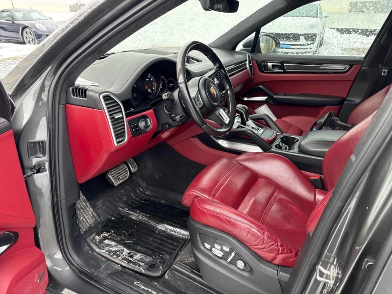 Porsche Cayenne TURBO | SPORT CHRONO | CARFAX | АВТОФИНАНСИРАНЕ, снимка 6 - Автомобили и джипове - 53391388