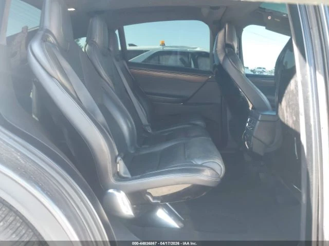 Tesla Model X P90D, снимка 12 - Автомобили и джипове - 55107164