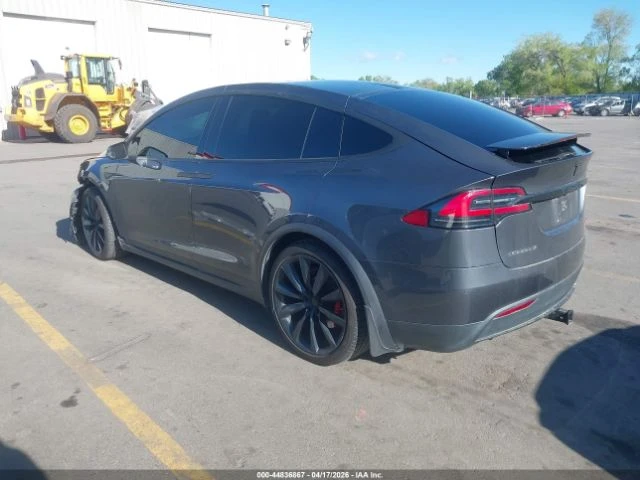 Tesla Model X P90D, снимка 3 - Автомобили и джипове - 55107164