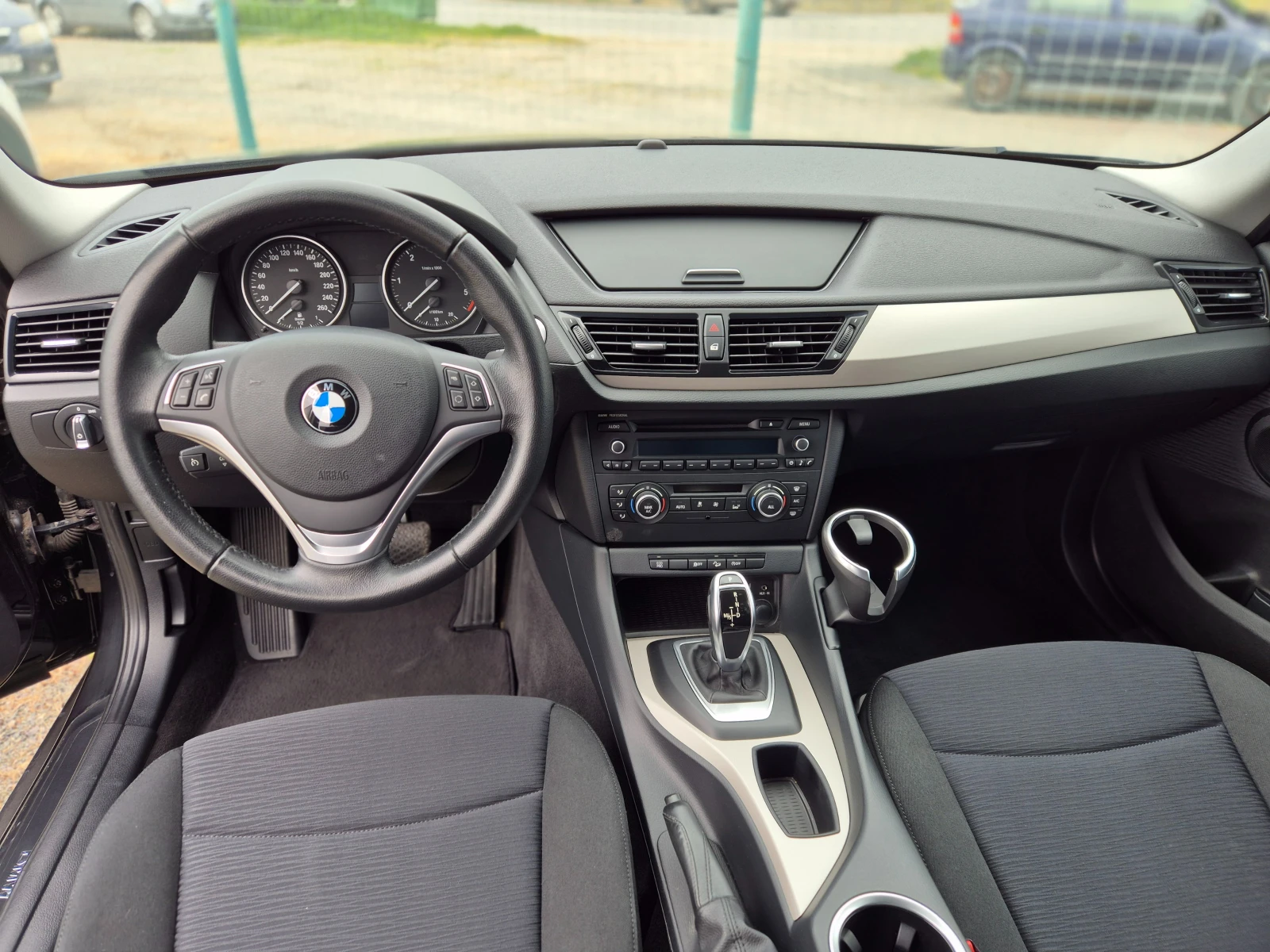 BMW X1 18d XDrive, снимка 14 - Автомобили и джипове - 53409183