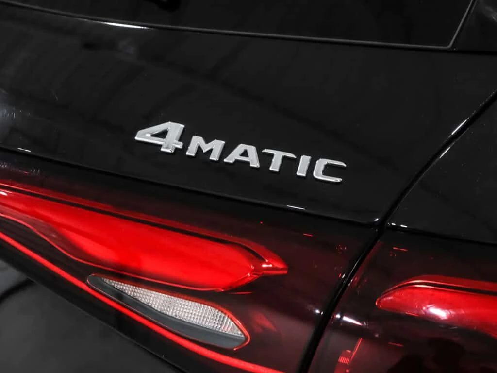 Mercedes-Benz GLC GLC300 / Premium Pkg / AMG Pkg / Navigation / Pano - изображение 10