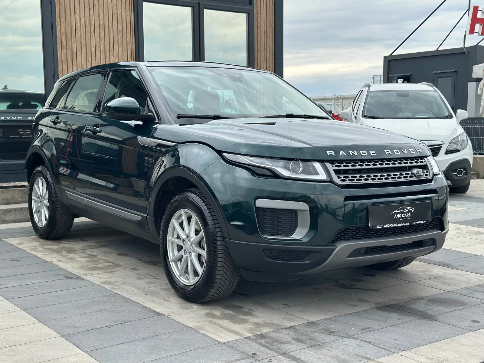 Land Rover Range Rover Evoque * 2.0TD4* Facelift* 130000км.* , снимка 2 - Автомобили и джипове - 54183930