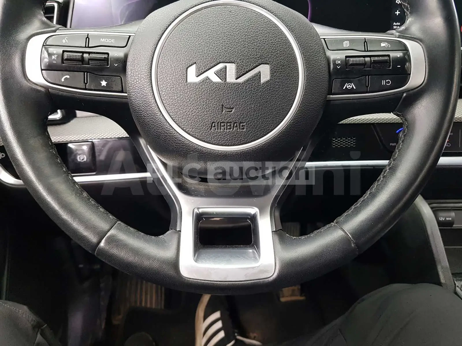Kia Sportage 2.0 4X4| КАМЕРА| ПОДГРЕВ НА ВОЛАНА| ВКЛ.ТЕХНТЕСТ, снимка 6 - Автомобили и джипове - 54879181