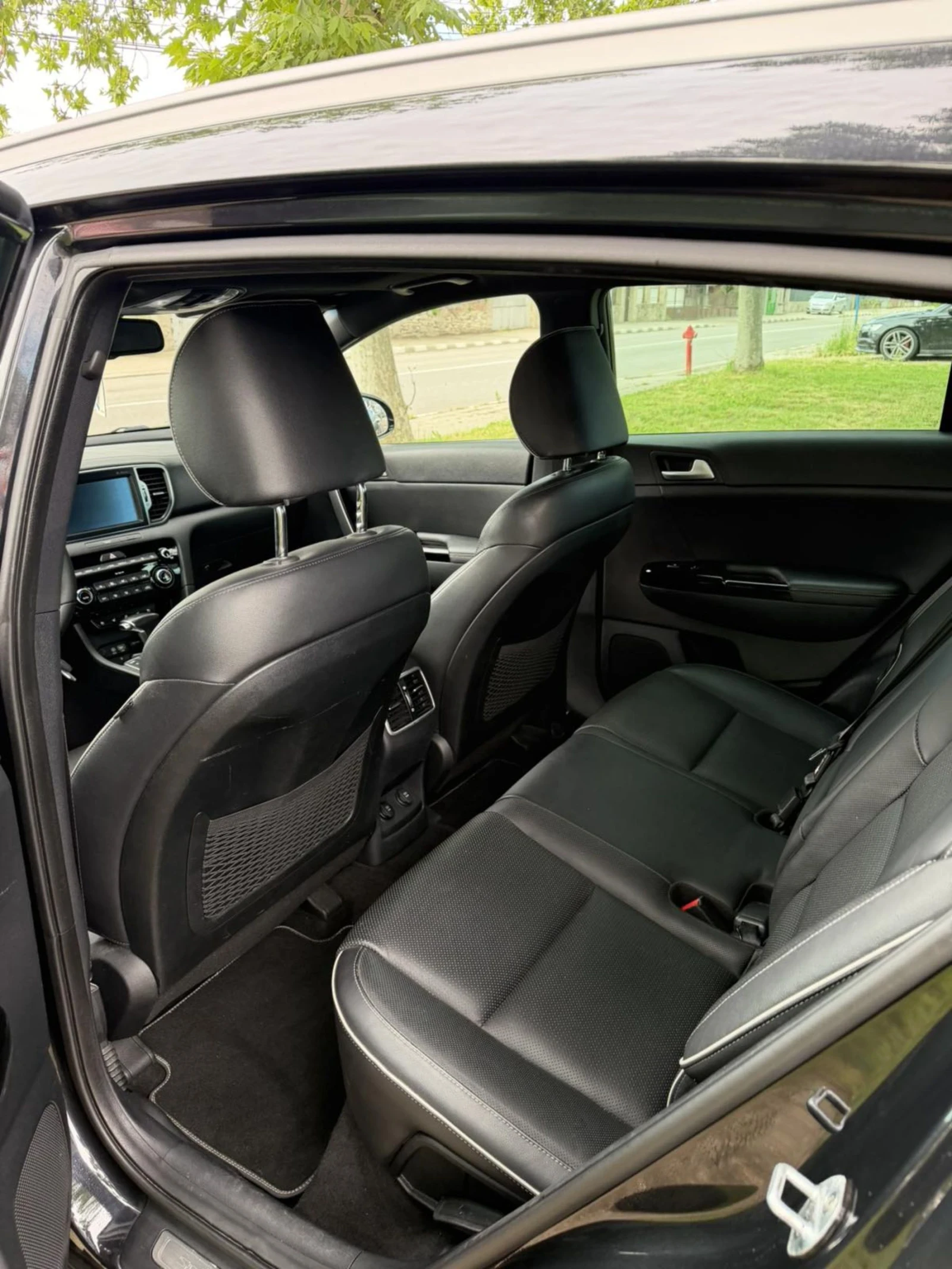 Kia Sportage 2.0 DIESEL AUSTRIA, снимка 12 - Автомобили и джипове - 54890952