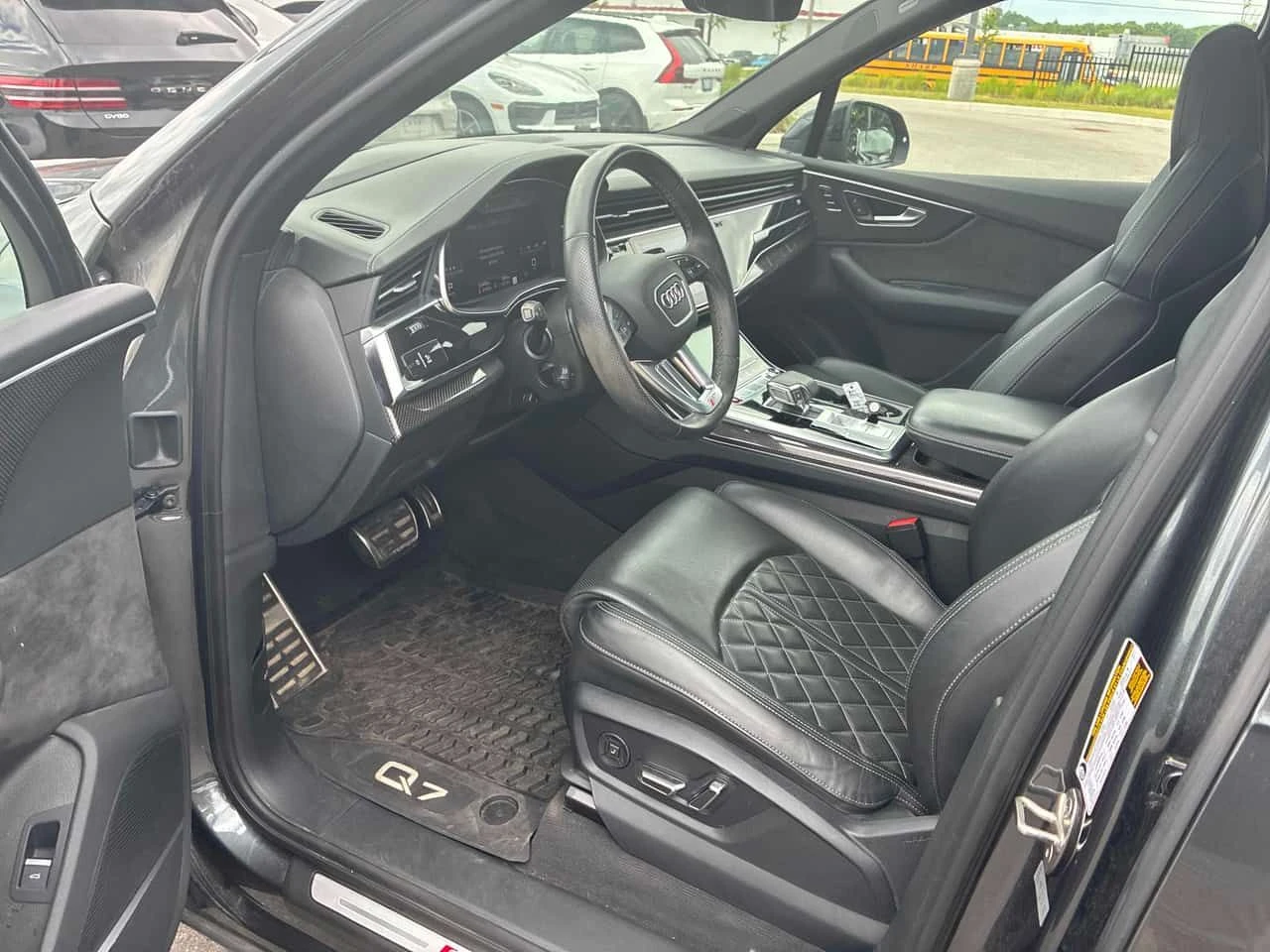 Audi SQ7 * Premium Plus * CARFAX * ДИСТРОНИК * АВТОКРЕДИТ *, снимка 7 - Автомобили и джипове - 54938979