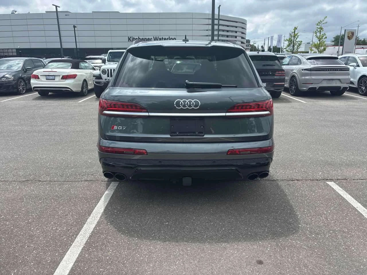 Audi SQ7 * Premium Plus * CARFAX * ДИСТРОНИК * АВТОКРЕДИТ *, снимка 4 - Автомобили и джипове - 54938979