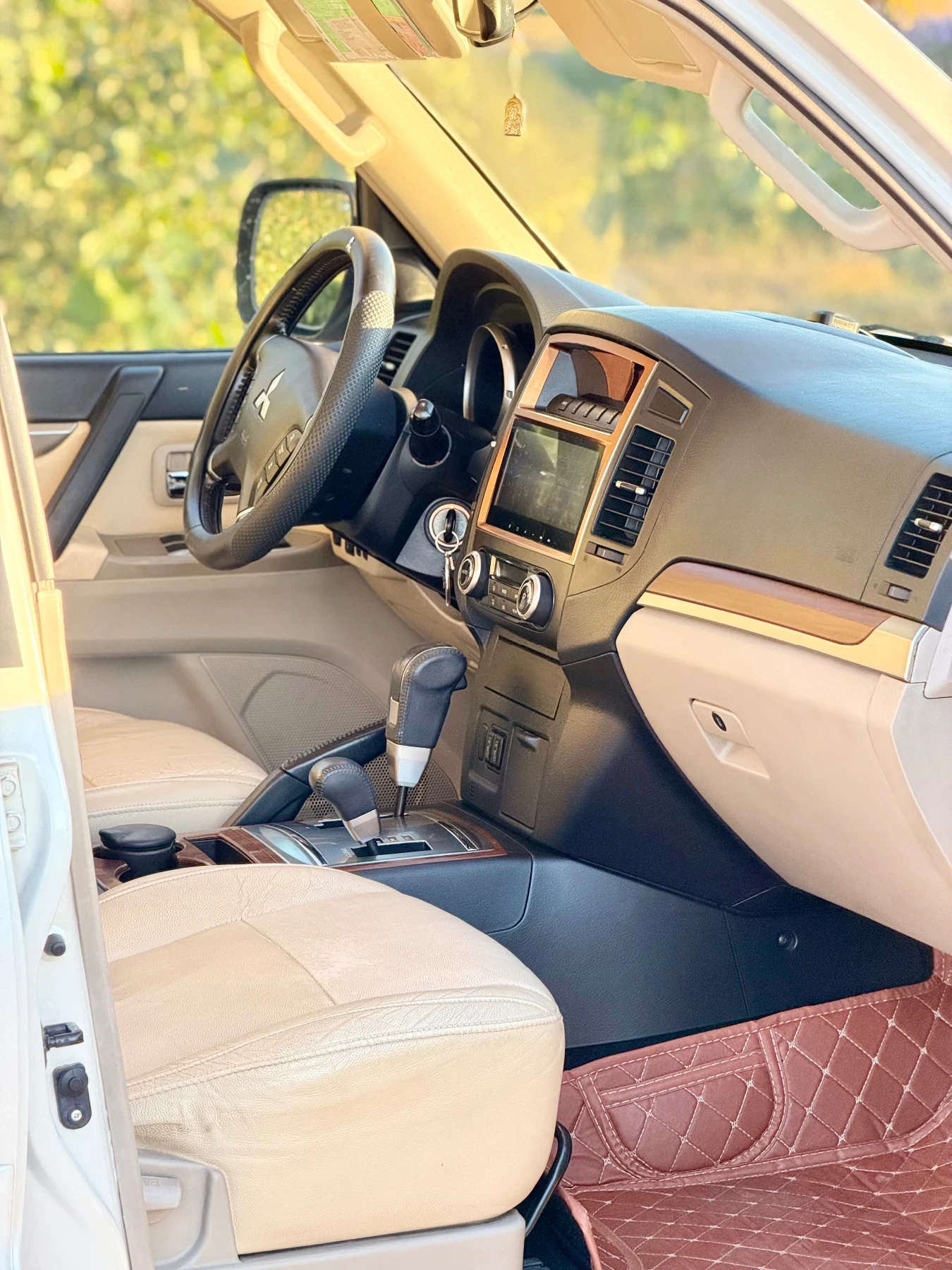Mitsubishi Pajero 3.0 V6 Автомат, снимка 9 - Автомобили и джипове - 55579227