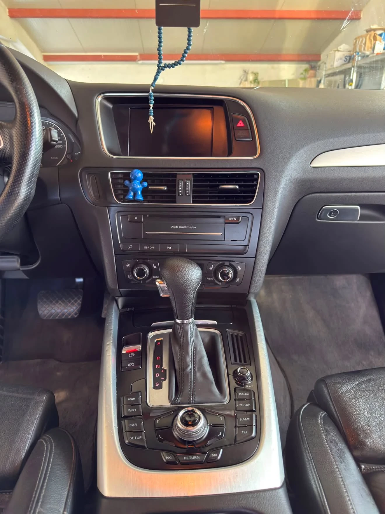 Audi Q5, снимка 13 - Автомобили и джипове - 56375592