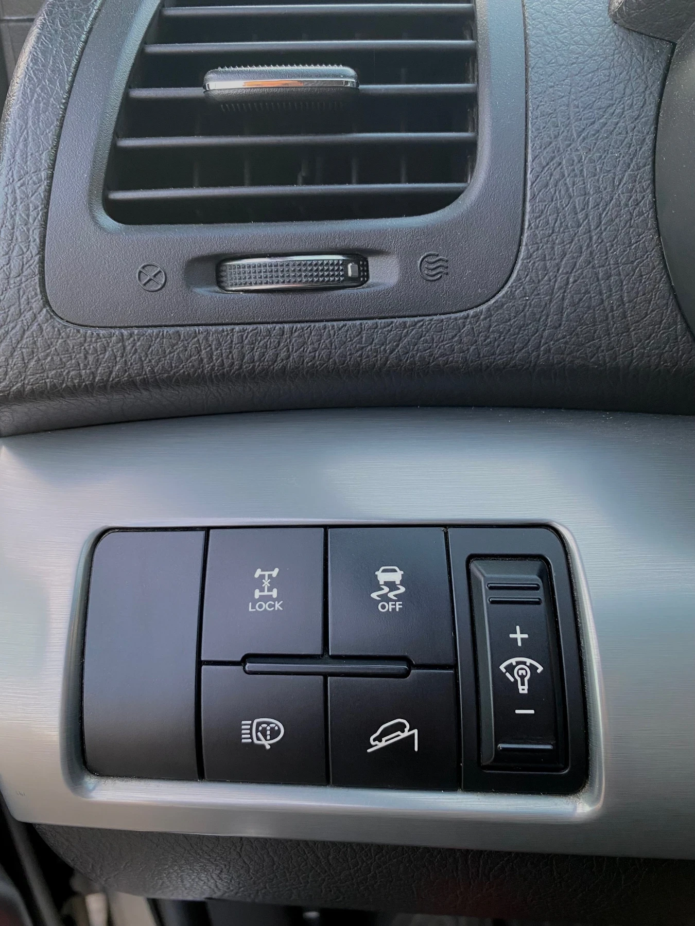 Kia Sorento AWD фул екстри, снимка 8 - Автомобили и джипове - 56434601