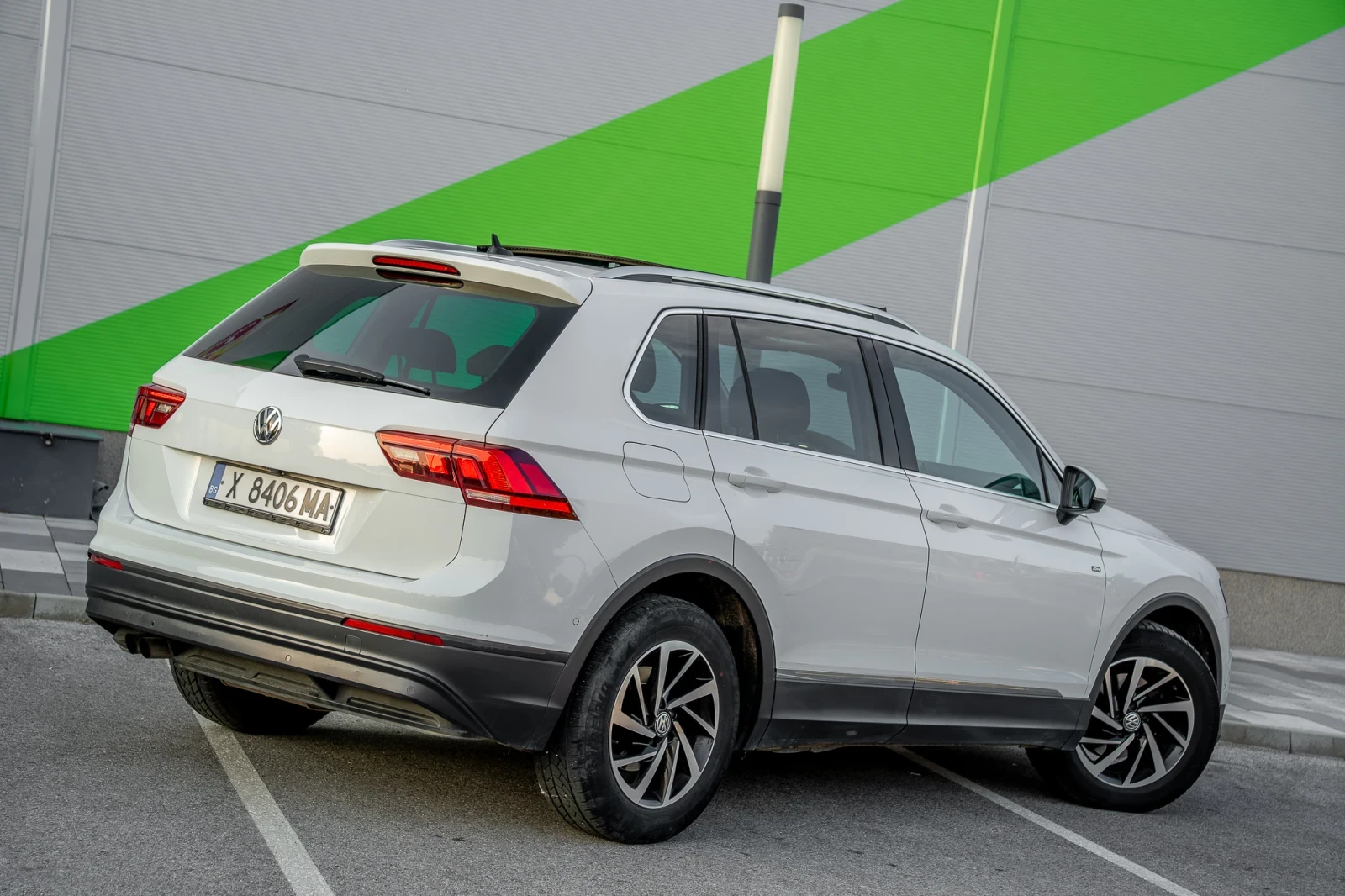 VW Tiguan, снимка 6 - Автомобили и джипове - 56555517