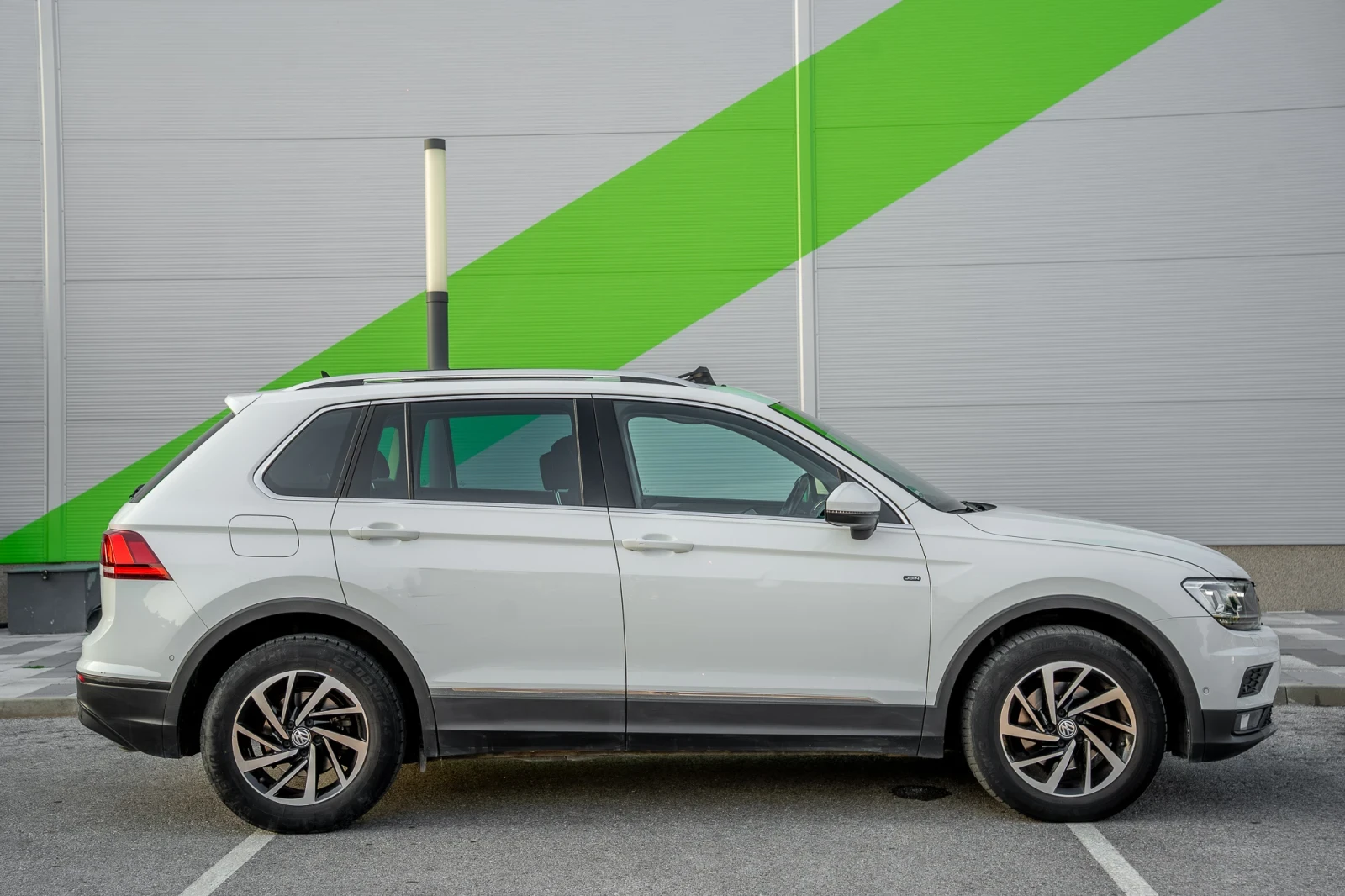 VW Tiguan, снимка 7 - Автомобили и джипове - 56555517