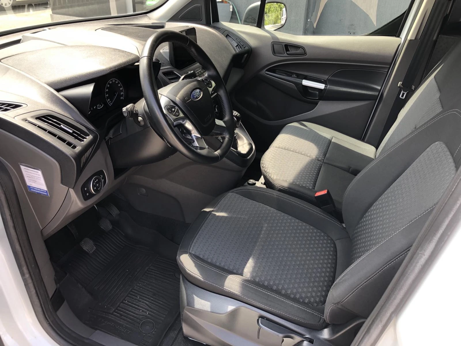 Ford Transit Connect - изображение 10