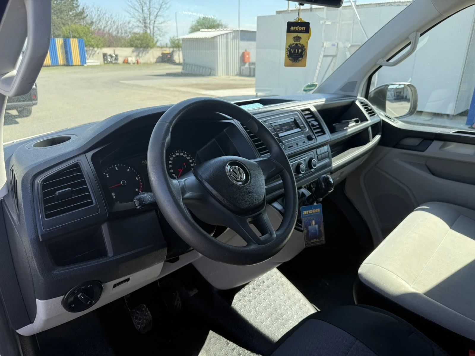 VW Transporter T6 8+ 1, снимка 11 - Бусове и автобуси - 54273946