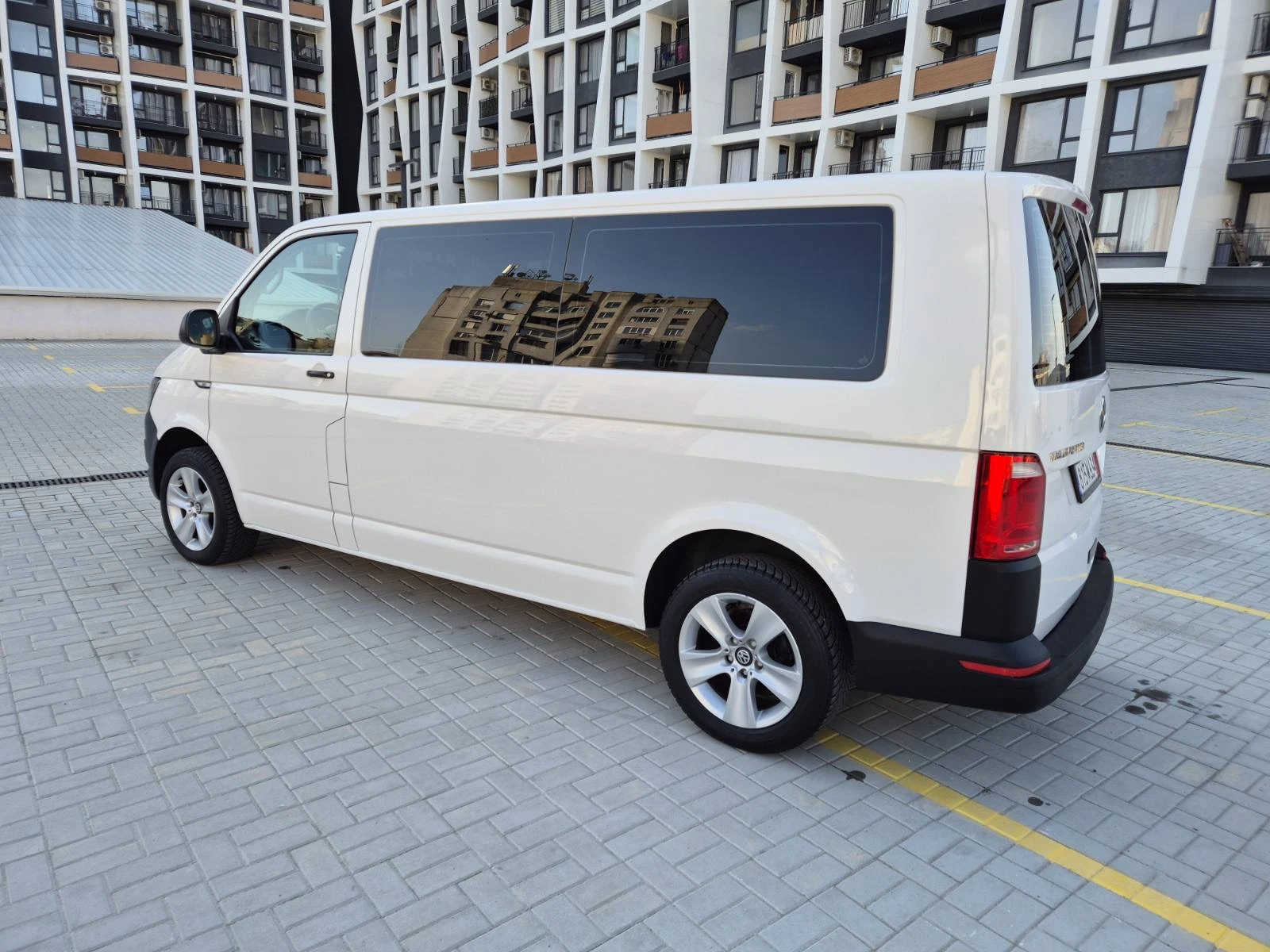 VW Transporter T6 8+ 1, снимка 5 - Бусове и автобуси - 54273946