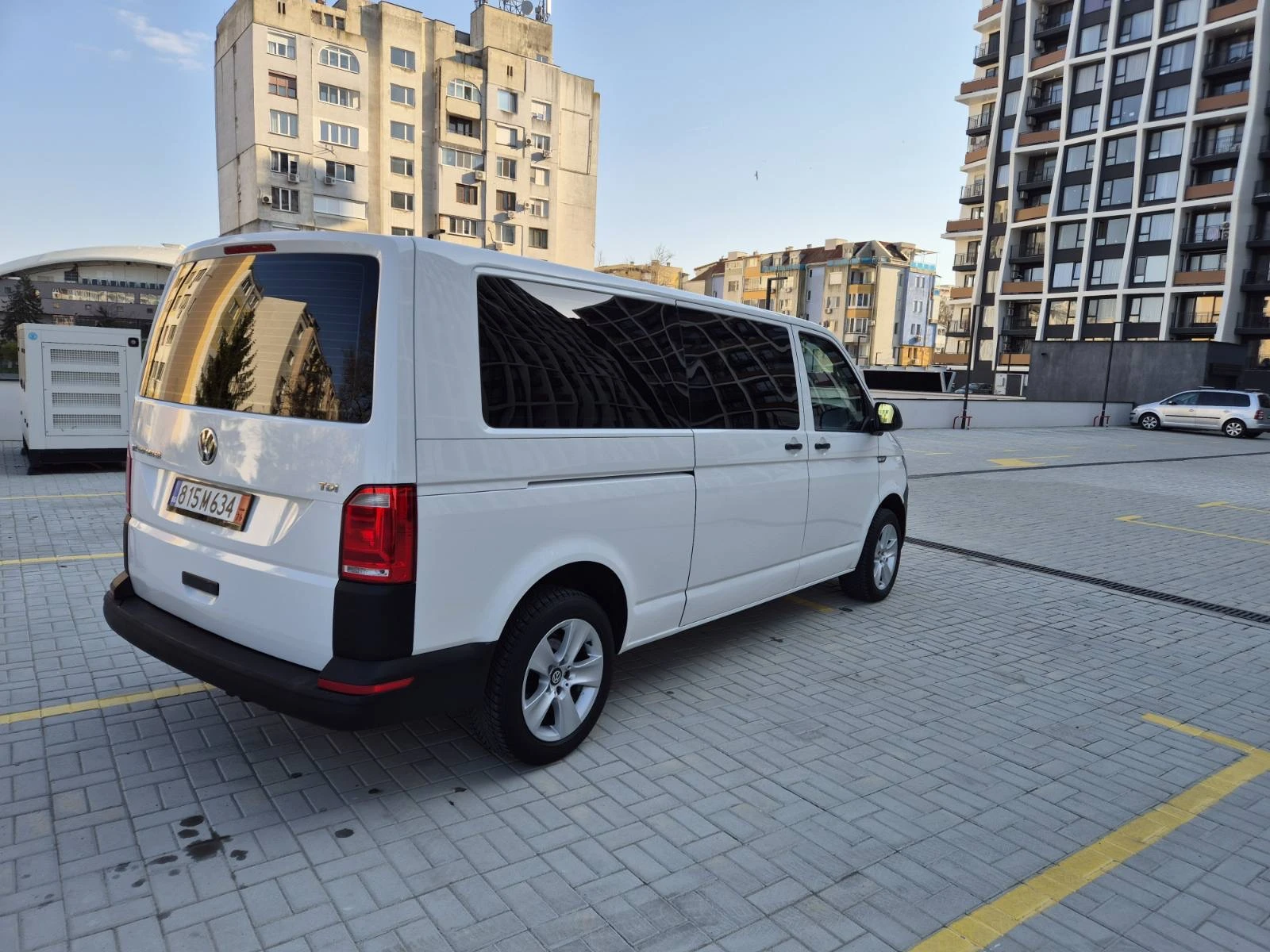 VW Transporter T6 8+ 1, снимка 4 - Бусове и автобуси - 54273946