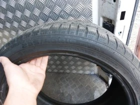 Гуми Зимни 235/40R18, снимка 8