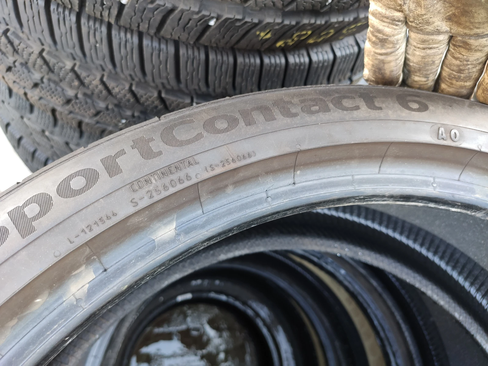 Гуми Летни 255/35R21, снимка 11 - Гуми и джанти - 55272524