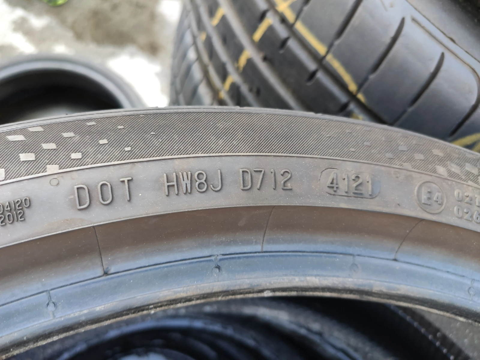 Гуми Летни 255/35R21, снимка 10 - Гуми и джанти - 55272524
