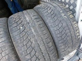 Гуми Зимни 235/40R18, снимка 3 - Гуми и джанти - 42827736