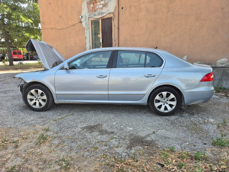 Skoda Superb 2.0tdi  4х4, снимка 1 - Автомобили и джипове - 47497924