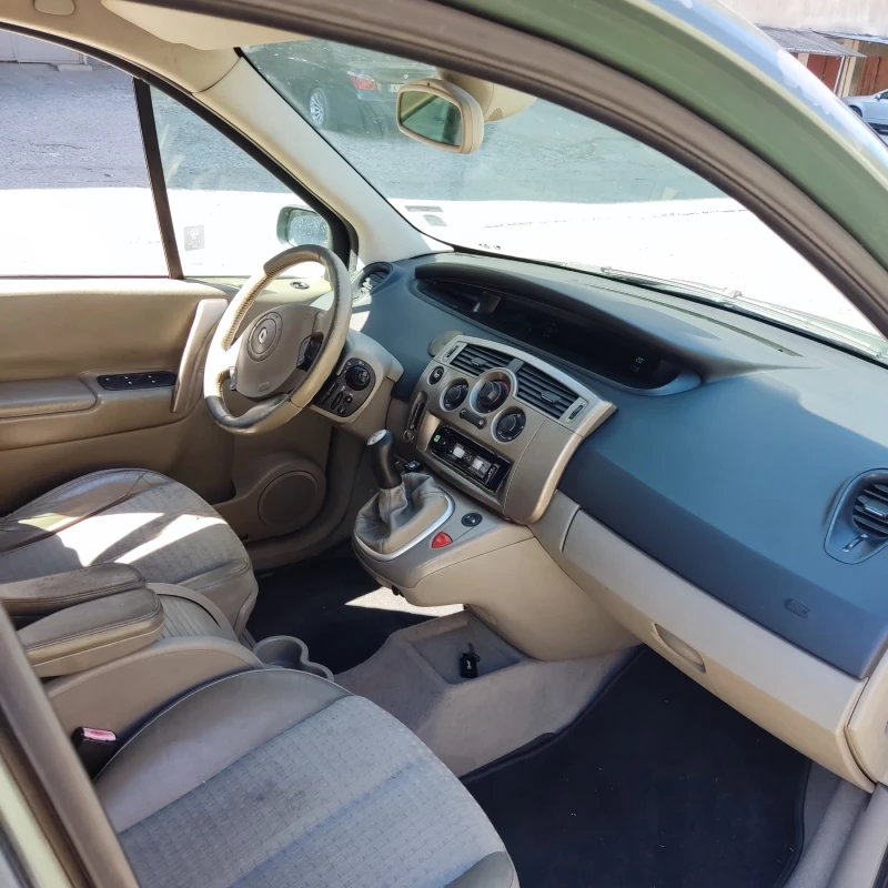 Renault Scenic 1.6 ГАЗ , снимка 9 - Автомобили и джипове - 47441807