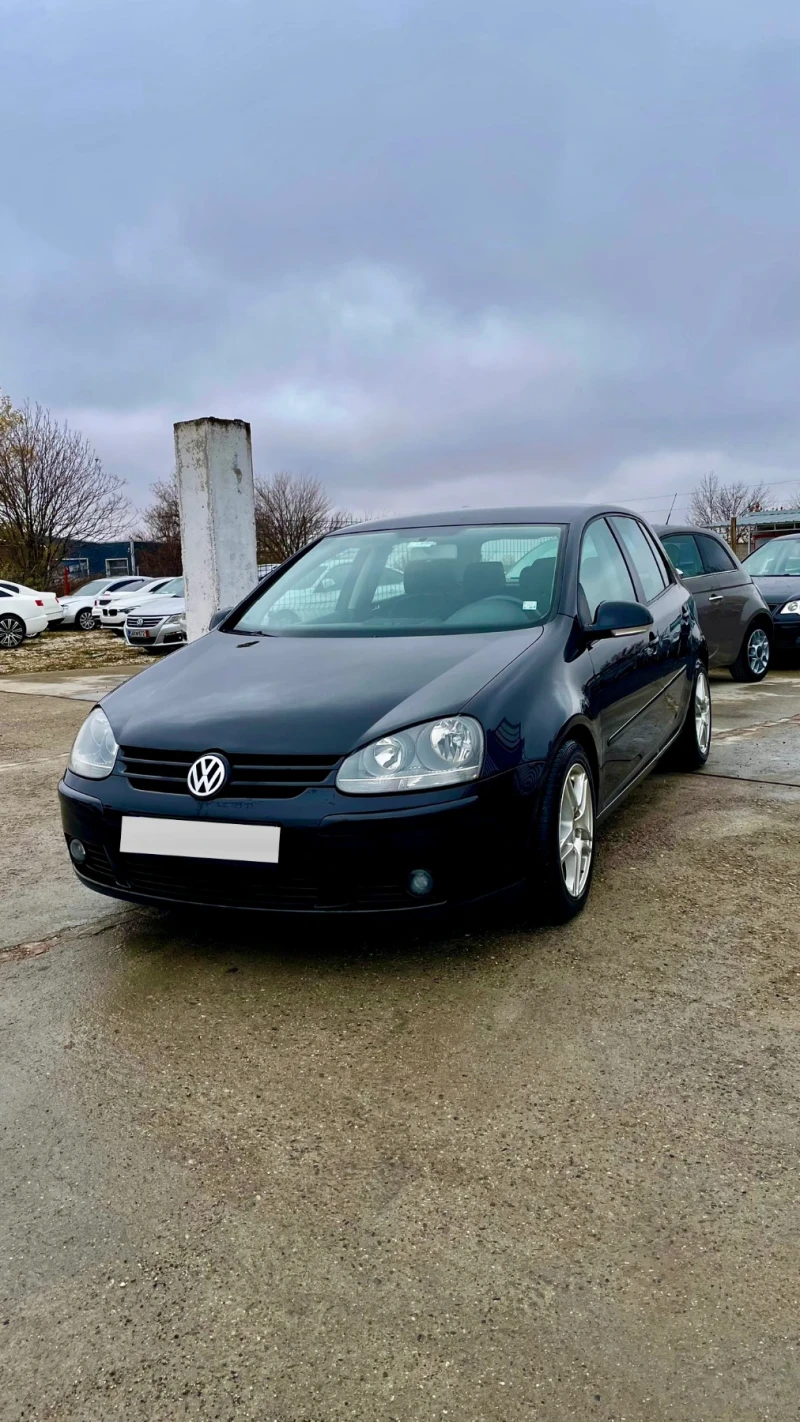 VW Golf, снимка 1 - Автомобили и джипове - 47988364