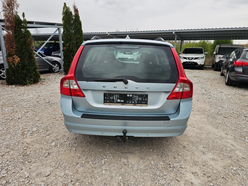 Volvo V70 2.4 D5 ! ! КОЖА! ! КЛИМАТРОНИК, снимка 4 - Автомобили и джипове - 49913644