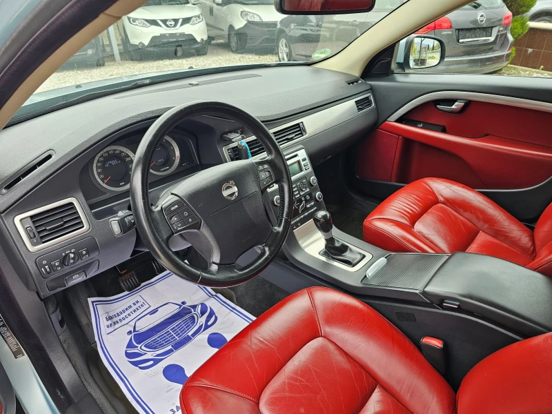 Volvo V70 2.4 D5 ! ! КОЖА! ! КЛИМАТРОНИК, снимка 9 - Автомобили и джипове - 49913644