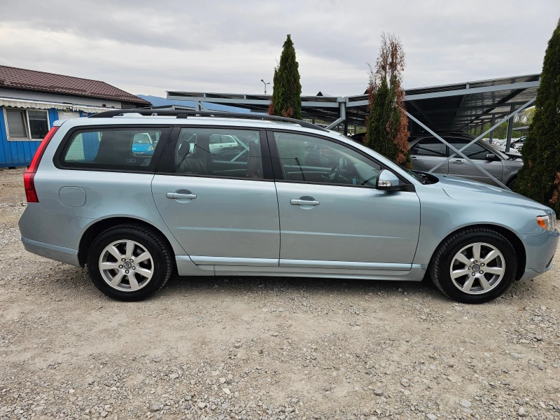 Volvo V70 2.4 D5 ! ! КОЖА! ! КЛИМАТРОНИК, снимка 6 - Автомобили и джипове - 49913644