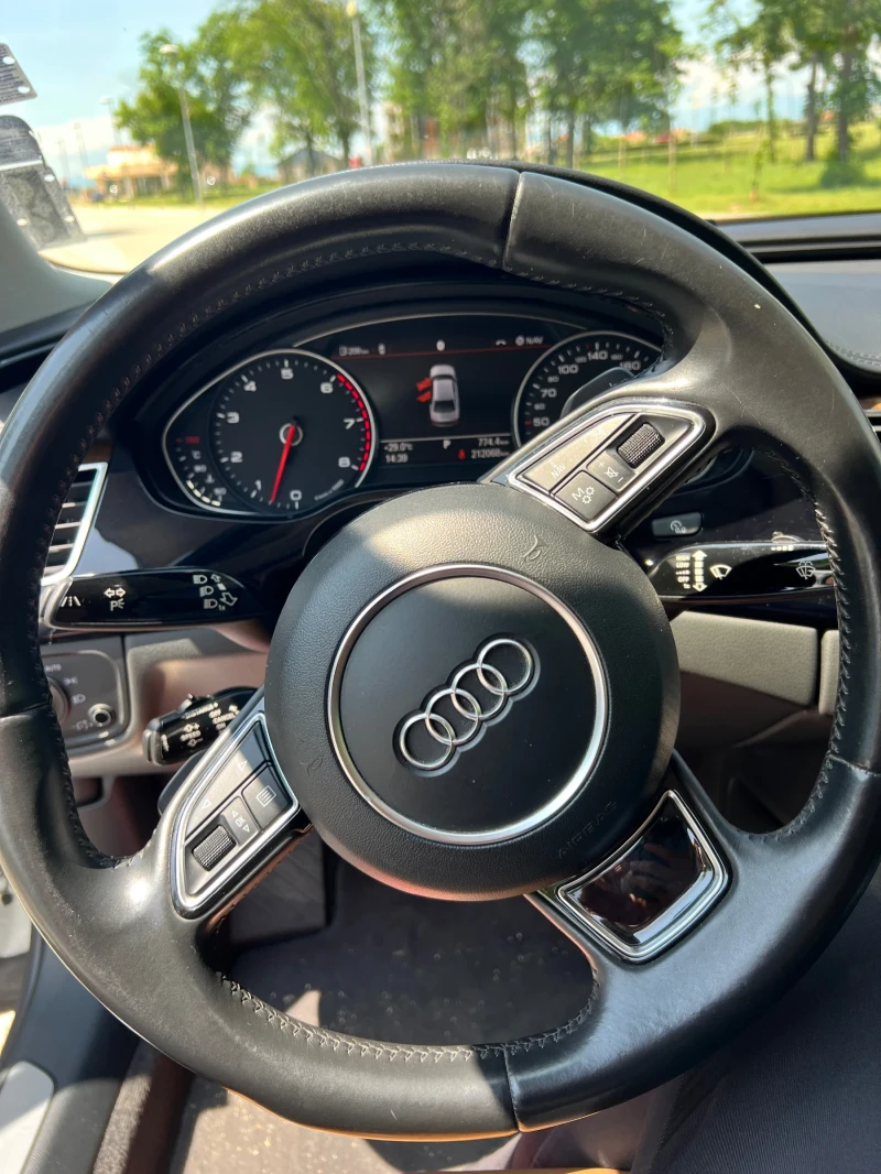 Audi A8, снимка 5 - Автомобили и джипове - 52614236