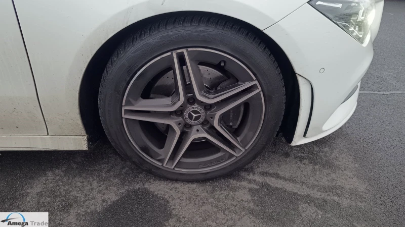 Mercedes-Benz CLA 200 200D * AMG * SPORT * KEYLESS-GO * DISTRONIC * , снимка 14 - Автомобили и джипове - 52696293